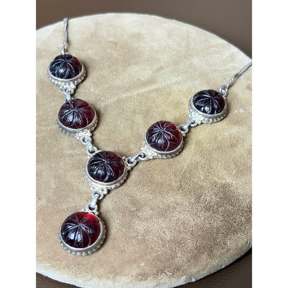 Jewelry - Sterling Silver 925 Carved Red Stone Floral Starburst Drop Necklace 16 Inch